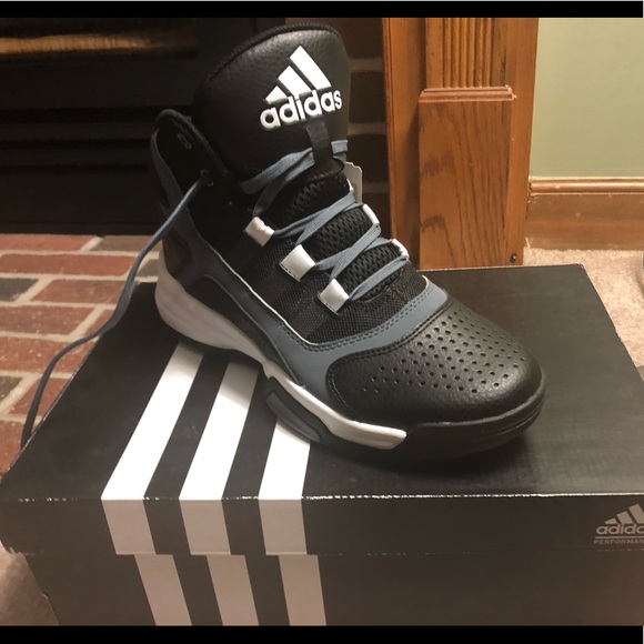 adidas Shoes - ADIDAS PERFORMANCE J AMPLIFY SHOE NEVER WORN